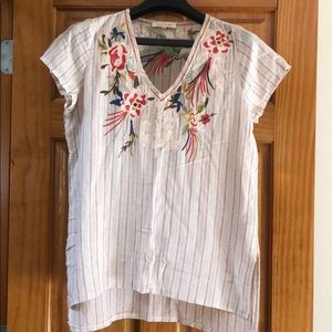 Blouse-Solitaire cap-sleeve embroidered blouse